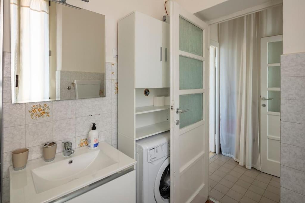 Appartamento Vicino Ospedale Con Self Check-In Parma Exterior foto